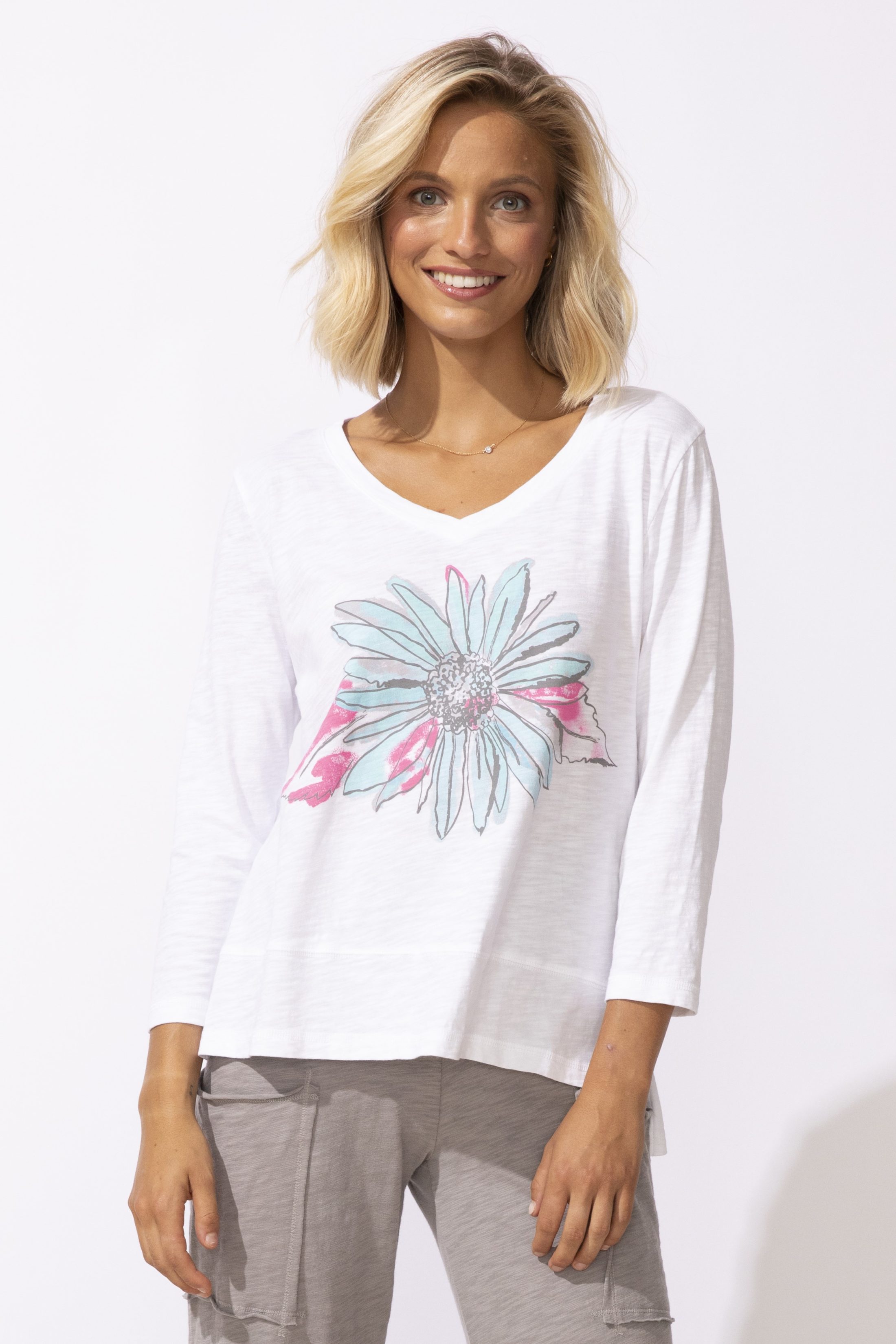 Destination Sunflower Easy V Tee