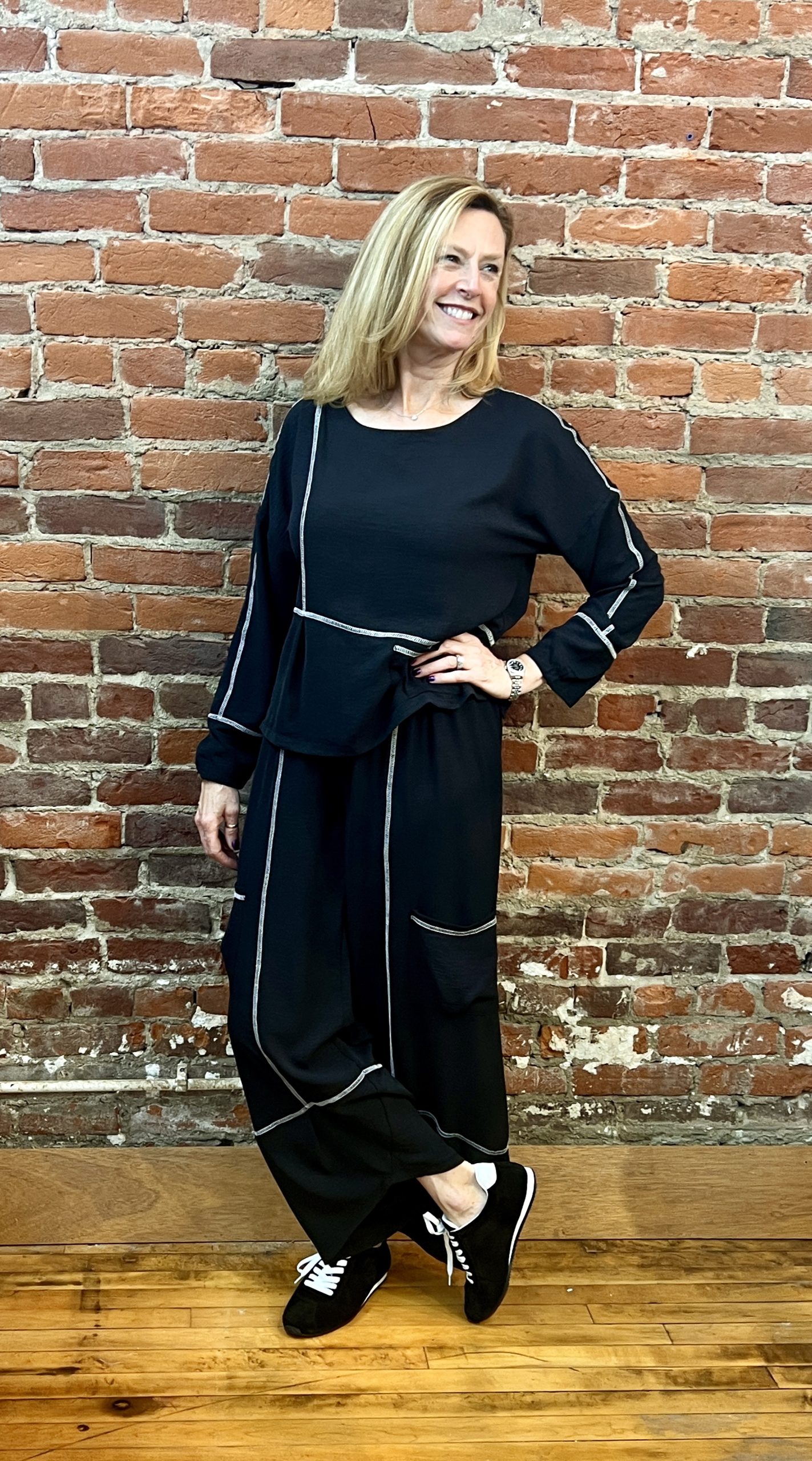 Airflow Contrast Stitch Tunic